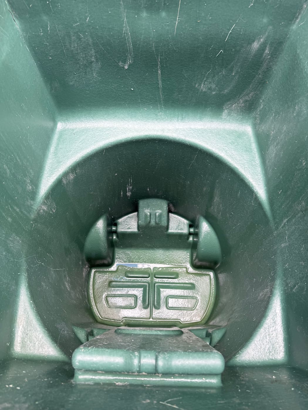 Trash can after cleaning